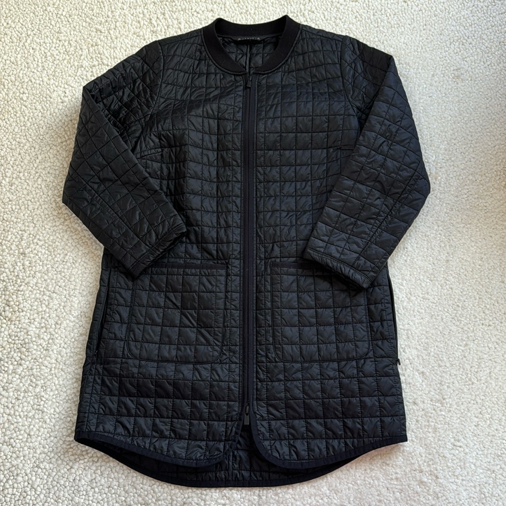 Athleta Grandview Primaloft Shell sz XS